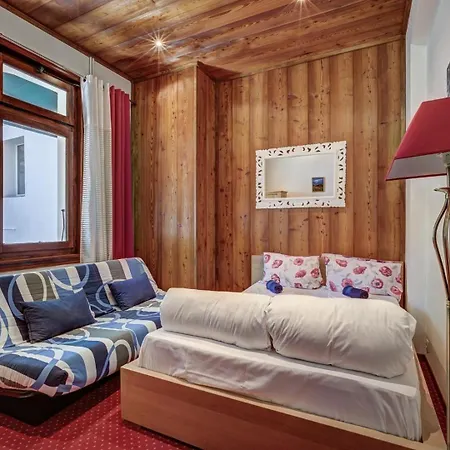 Apartmán 4br In Chalet Neige - What'app - 0049-1762-5840-693 - For Reservations! *